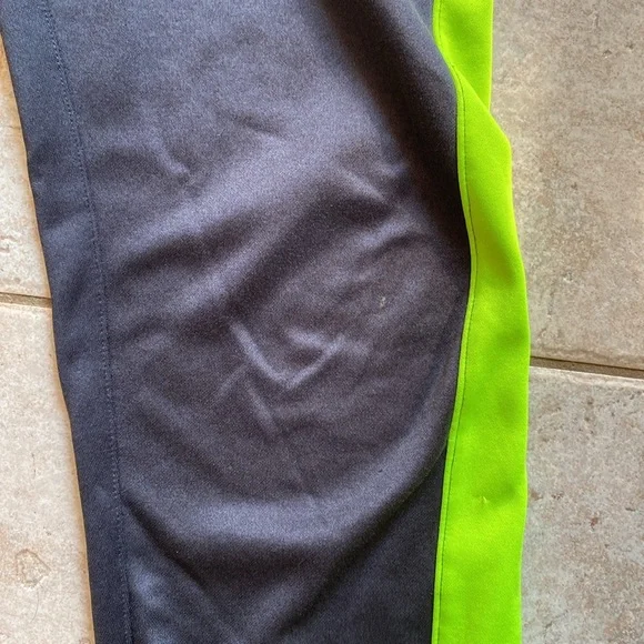 Old Navy Active Go-Dry boys track pants - Picture 4 of 12